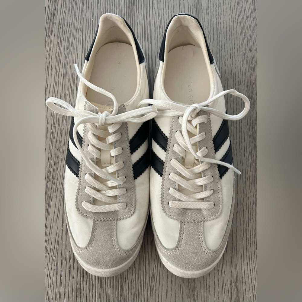 Women's Cream and Black Retro Lace-Up Sneakers